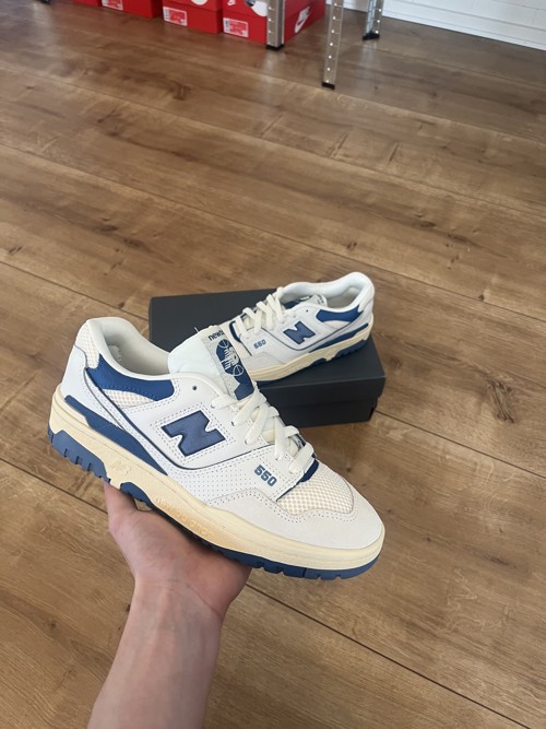New Balance 550